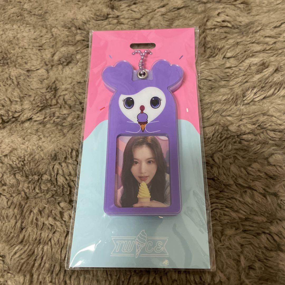 

[USED] TWICE Slide Keychain Sana