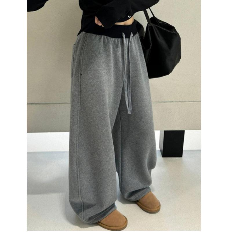 

Versatile High-Waisted Fleece-Lined Maternity Sweatpants L