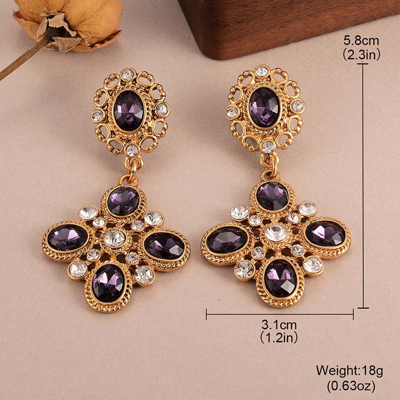 

Medieval vintage earrings retro diamond-encrusted glass fringed earrings elegant French court style high sense