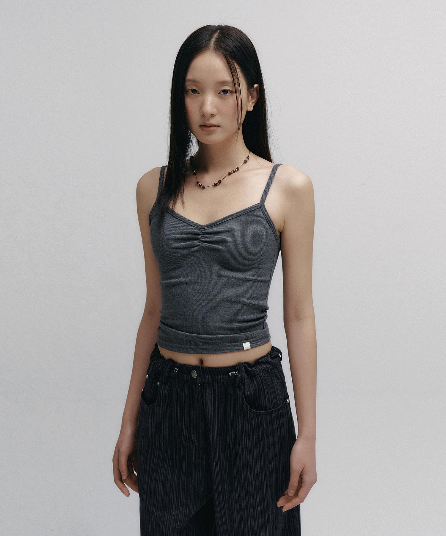 Nive Wave Shirring V-Neck Sleeveless (Charcoal) Free
