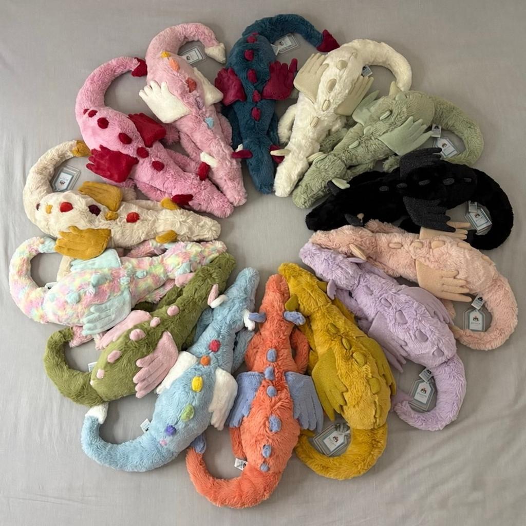 Peluche Soffice Drago Azzurro Cielo Giocattolo di Peluche da JC, Bambola Drago con Spine Colorate e Ali Bianche per Regalo di Compleanno per Bambino