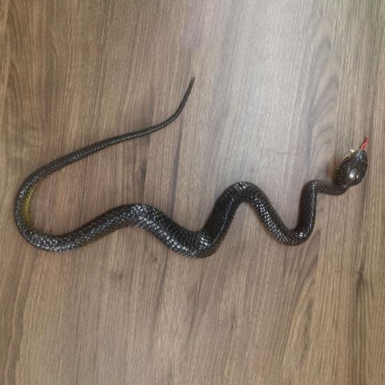 Yousheng Realistic Fake Rubber Snake Toy, Lifelike Snake Model with Tongue-Out, Simulated Snake for Halloween Party Gag, Bird Deterrent, Garden