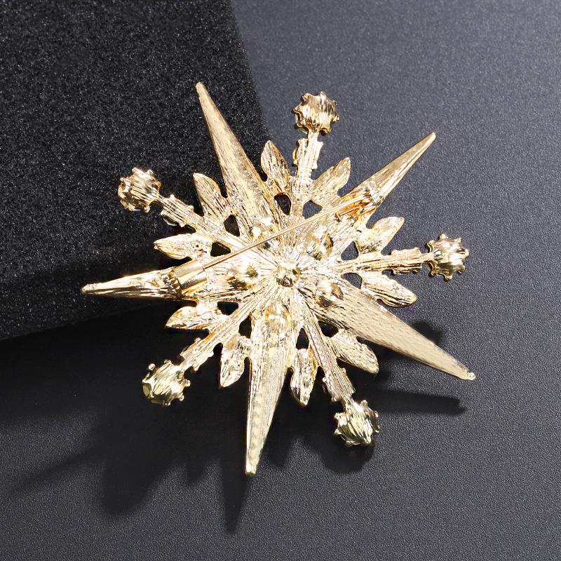 Elegant Rhinestone Eight-Pointed Star Brooch - Unisex Fashion Accessory