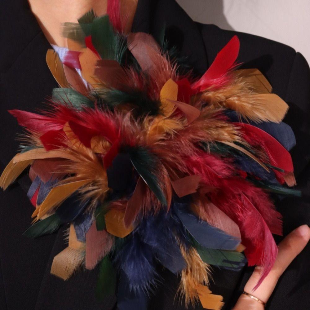 Leichte Künstliche Feder Reversnadel Bunte Übertriebene Feder Brosche Party