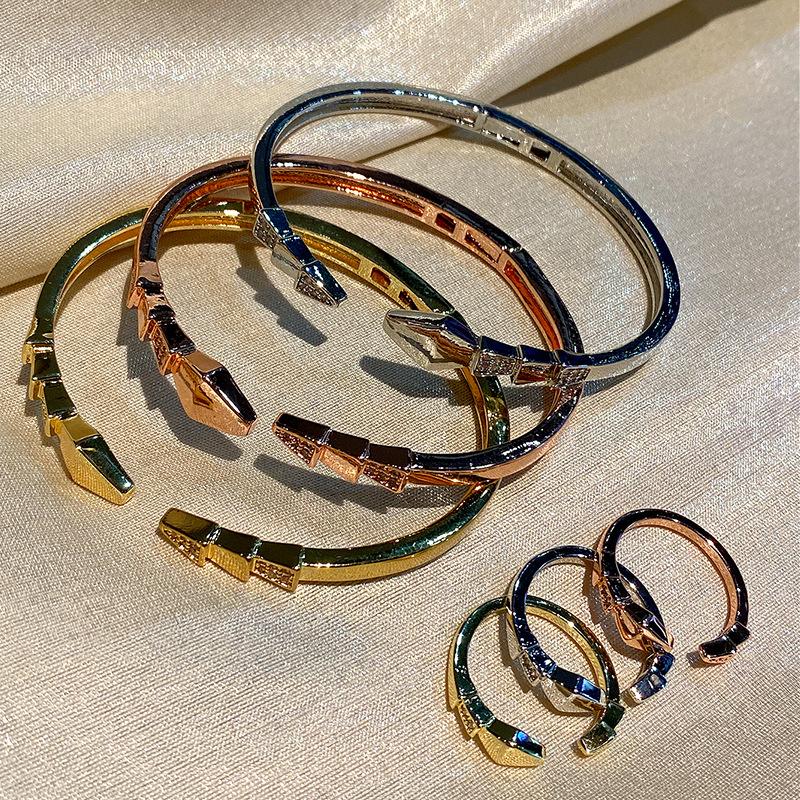 New Version of Baojia Bracelet with a Light Luxury and High-end Feel, Suitable for Niche and Women's Versatile Jewelry