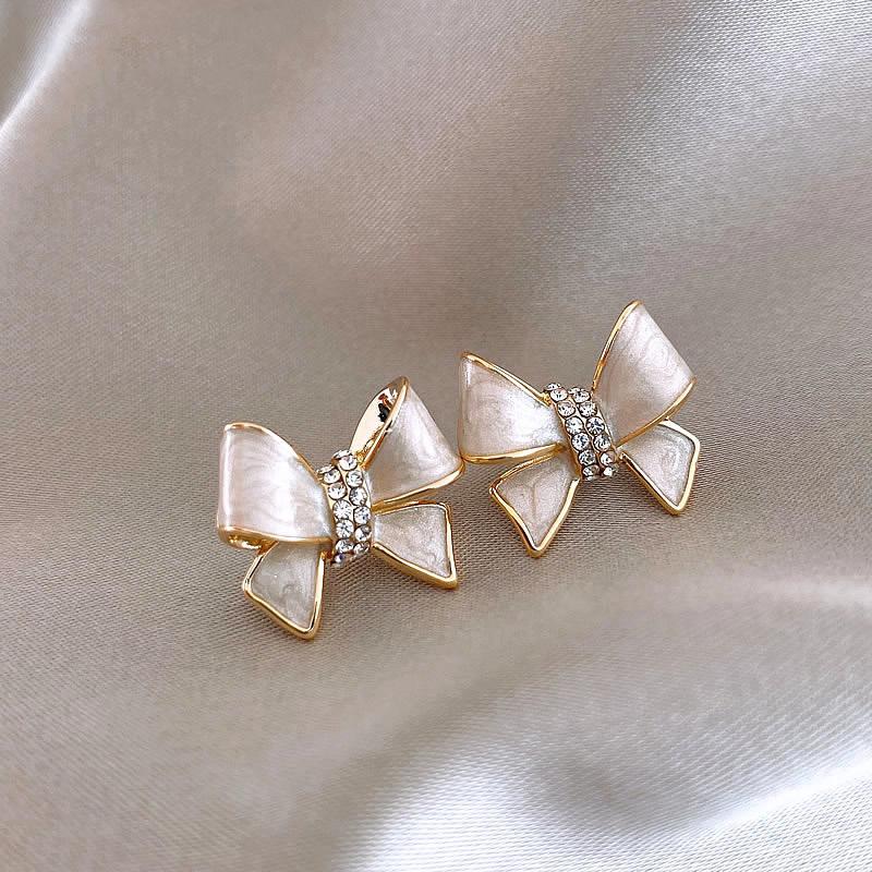 Simple Zircon Butterfly Earrings Light Luxury High-end Stud Earrings Temperament Fashionable Sweet Pearl Earrings Women