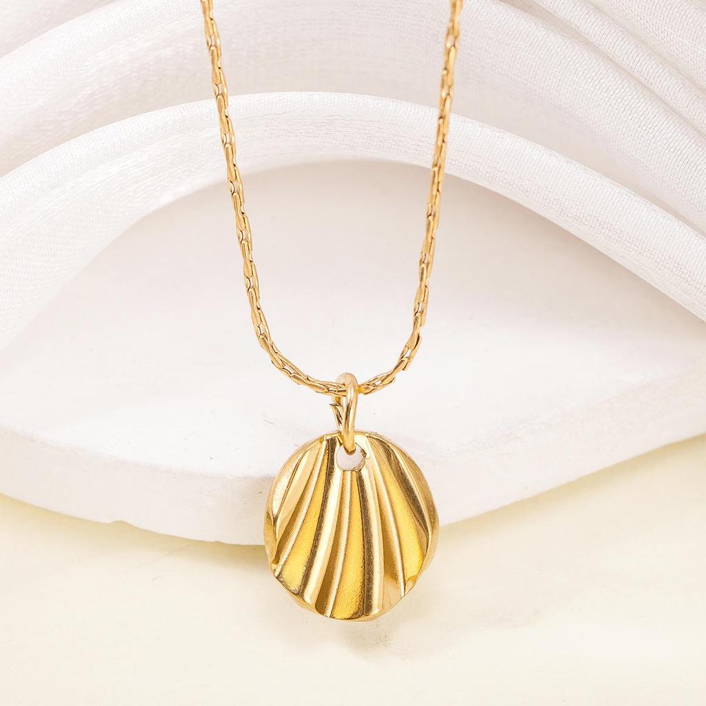 Personalized Fashion Stainless Steel Shell Pendant Necklace - Women's Versatile Titanium Steel Jewelry
