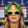 Football Theme Sunglasses, Lightweight Football Events Glasses, Funny Peace Gesture Stadium Sunglasses for Men Women Football Fans Game Day Photos