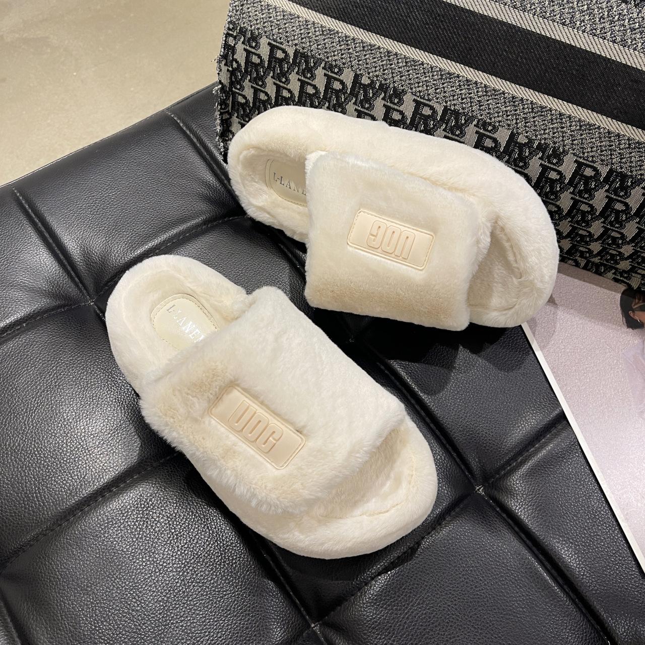 

2024 Новые толстые пушистые женские плюшевые тапочки с эффектом увеличения высоты 41