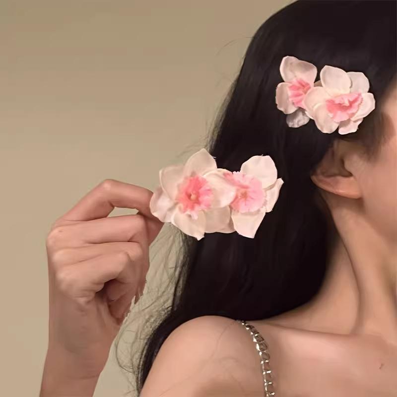 Spring Is About To Move! Bright Yellow Flower Hair Clip! Sweet Cute Side Clip Bangs Travel