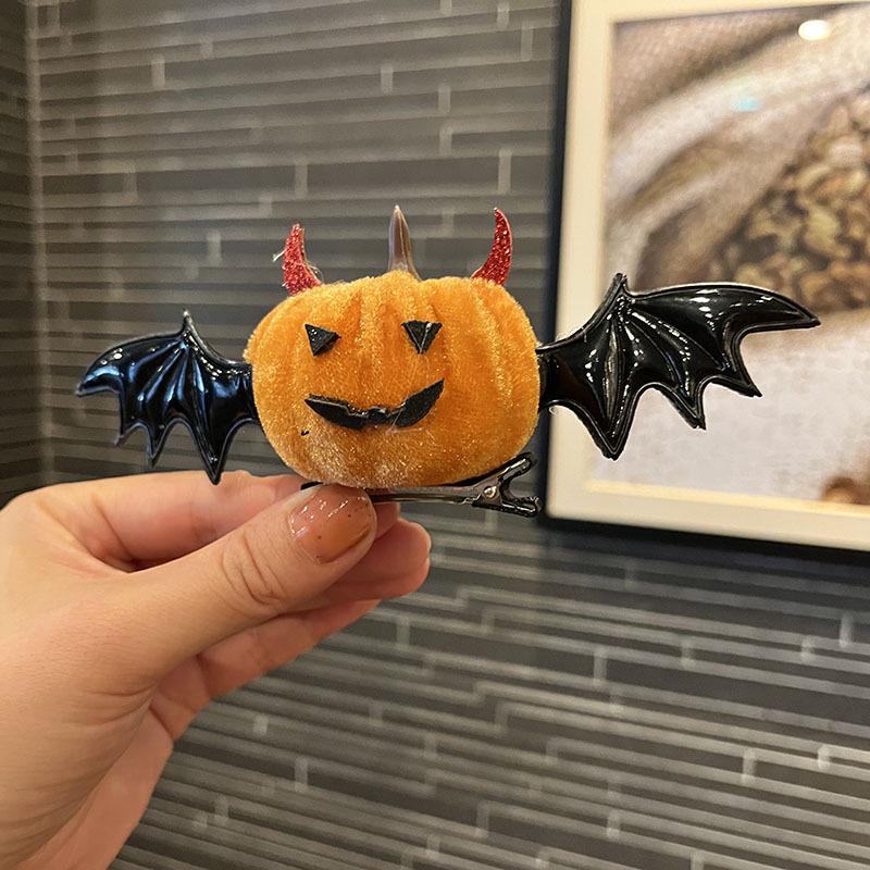2025 New Halloween Hair Accessories: Funny Children's Bat & One-Eyed Pumpkin Hair Clips