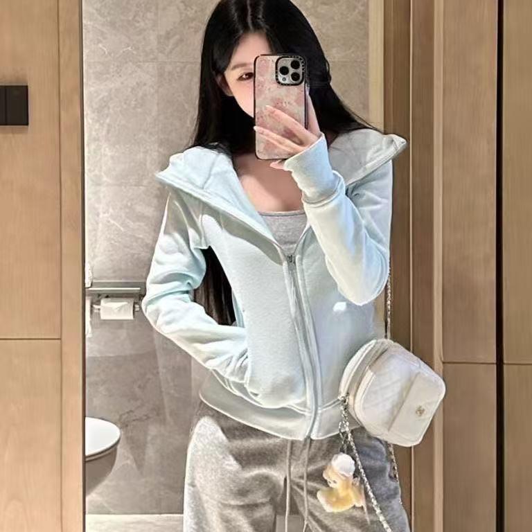 Light Blue Slim Fit Yoga Zip-Up Jacket - Flattering & Versatile Style