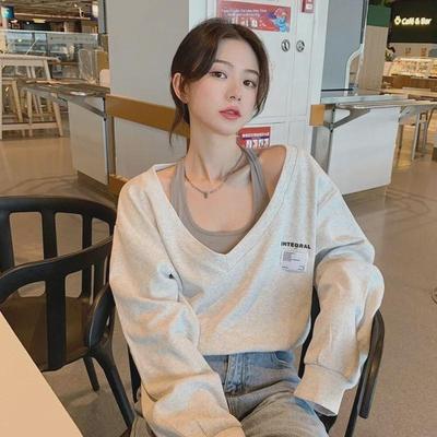 Schickes Damen-Fake-Zweiteiler-Sweatshirt - Kurz, leicht, trendiges Oberteil im koreanischen Stil für den Frühherbst.
