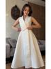 2026 Spring Women's Solid Color Sleeveless Lapel Dress - Slimming, Elegant, and Waist-cinching with a Flared Hem