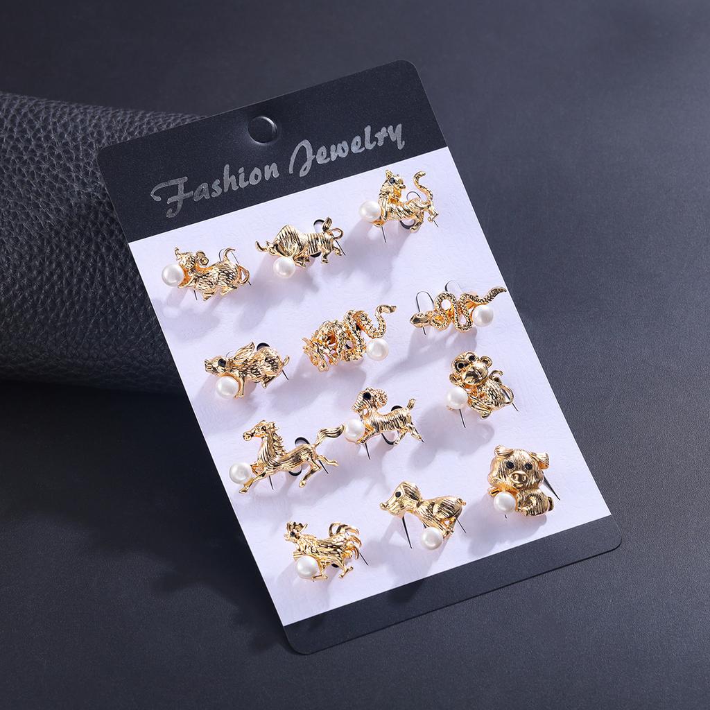 Foreign Trade Explosion Creative Card Alloy Zodiac Brooch Fashion Animal Series Clothing Accessories Pin Wholesale