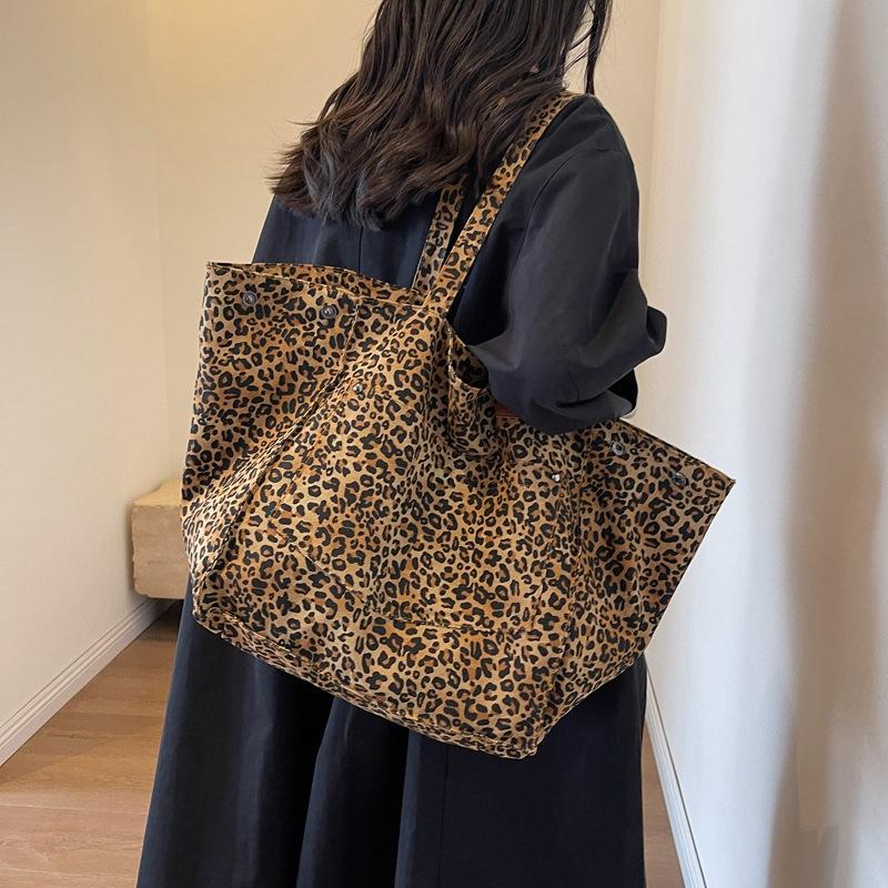 Leopard Print Canvas Tote Large-capacity Bag Women's 2025 New Fashion Original Design Handbag Shoulder