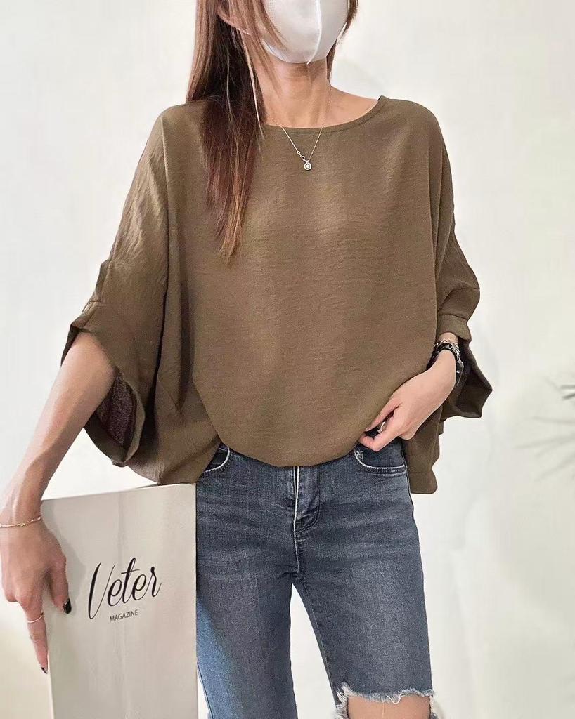 2025 Ice Silk Pleated Batwing Sleeve Plus Size Women's Top - Casual and Trendy