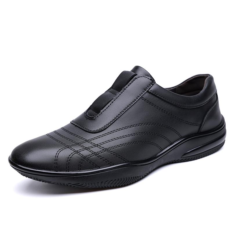 Summer New Men Fashionable Lightweight Casual Soft Soled Leather Shoes Brand Outdoor Men Hollow Breathable Lace Up Sports Shoes