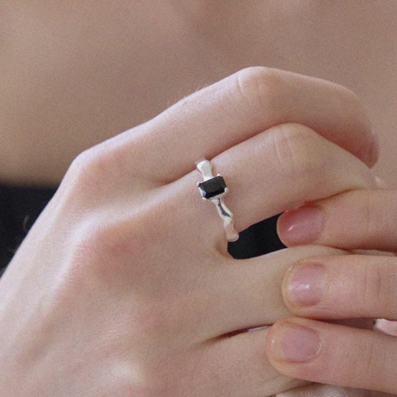 Byweekend Black Square Free Ring