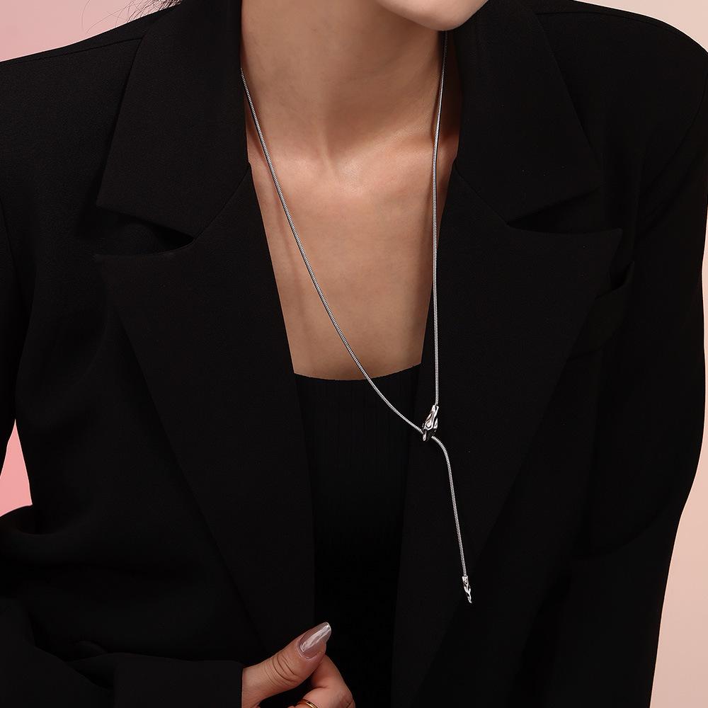 Stainless Steel Snake Head Necklace: European & American Cold Style, Long-lasting Sweater Chain for Women