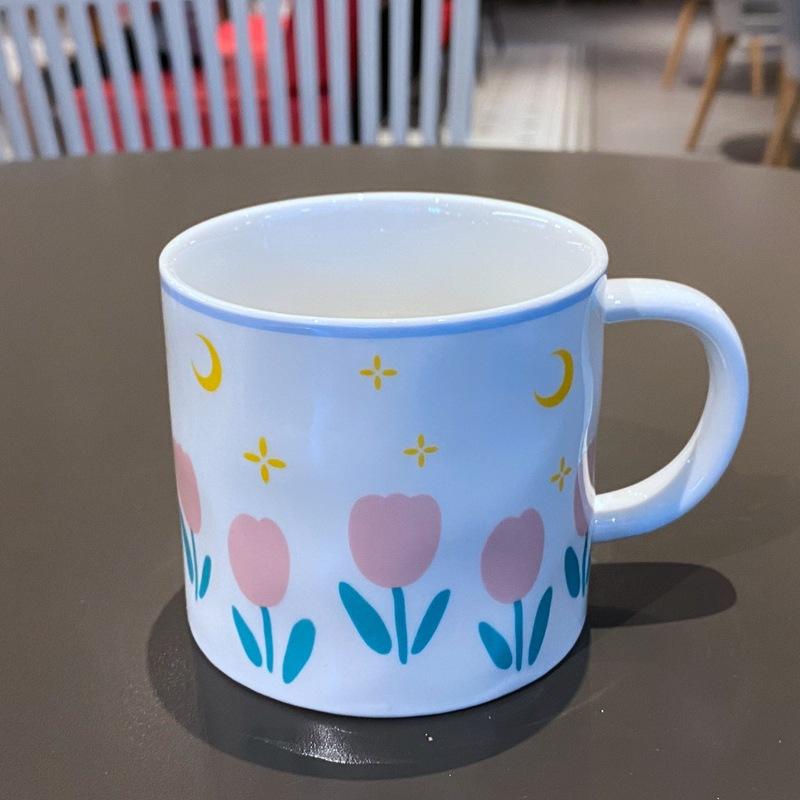 

Маленькая свежая чашка-тюльпан, девичье сердце, студенческая, с крышкой и ложкой, офисная кружка, бытовая керамическая чашка для воды 380ml
