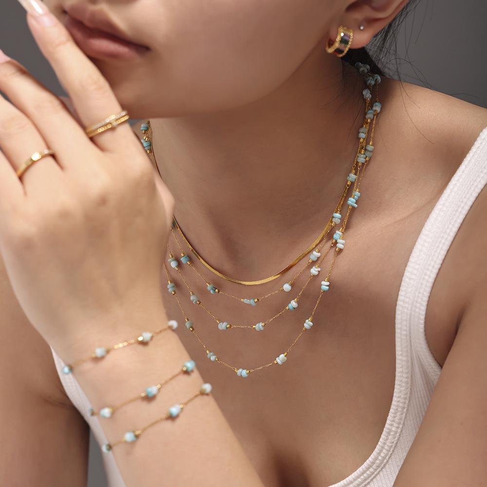 Qiong Yao Tianhe Stone Layered Clavicle Necklace: Light Luxury Double-Layer Stainless Steel Blade Chain for Women