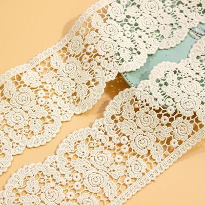 Široký 7,5 cm 2 yds/lot Kvet Béžová Bavlnená čipka Tkanina Zhustená Venice Rose Flower Efektná čipka rozpustná vo vode Stuha Príslušenstvo