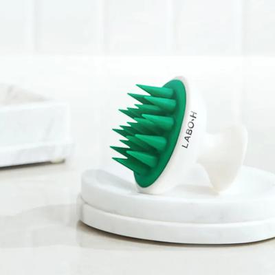 1 Premium Shampoo Brush