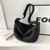 Canvas bag corduroy  new wide shoulder strap messenger bag large capacity commuter dumpling bag single shoulder ins wind