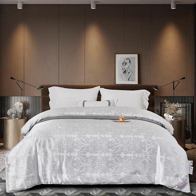 Mulberry Silk Jacquard Quilt