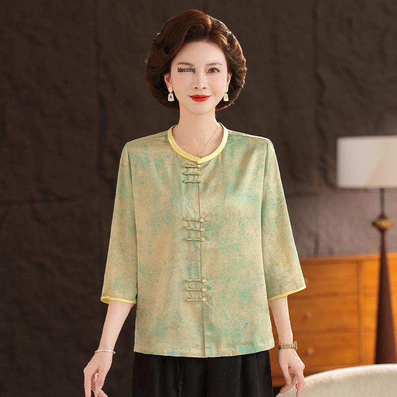 

Elegant Chinese Spring T-Shirt for Moms - 2026 Stylish Middle-Aged & Elderly Women s Top 4XL (For 135-150 jin) зелёный