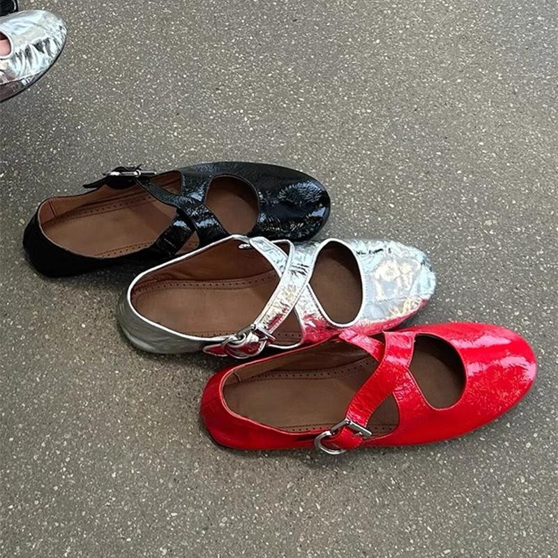 Sheepskin Version~ Korean Version of Cross Belt Buckle Grandma Single Shoes Women's Shallow Mouth Round Head Versatile Comfortable Lazy Flat Shoes