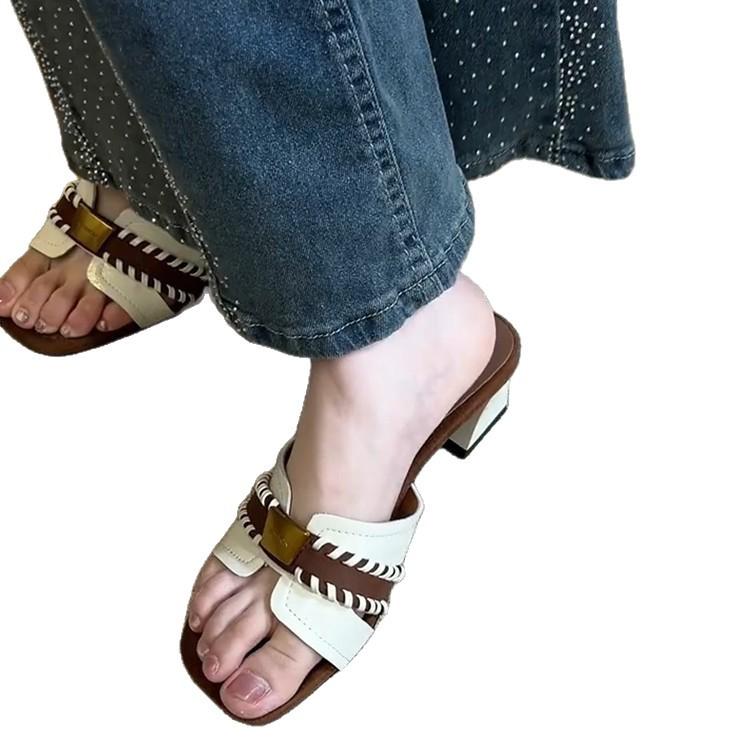 French high-end square head woven thick heel cool slippers women's summer leather metal buckle open toe wear one-word cool slippers