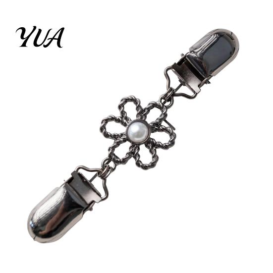 Stylish Clothing Fastener Vintage Sweater Clips for Women Girls, Retro Faux Pearl/Floral Cardigan Clips, Elegant Collar No Sew Waist Adjuster
