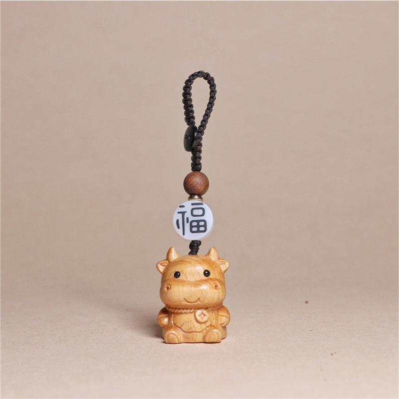 Thuja Twelve Zodiac Carving Wooden Pendant Chinese Zodiac Wood Carving Figurines Bag Decoration Gifts for Family Couple