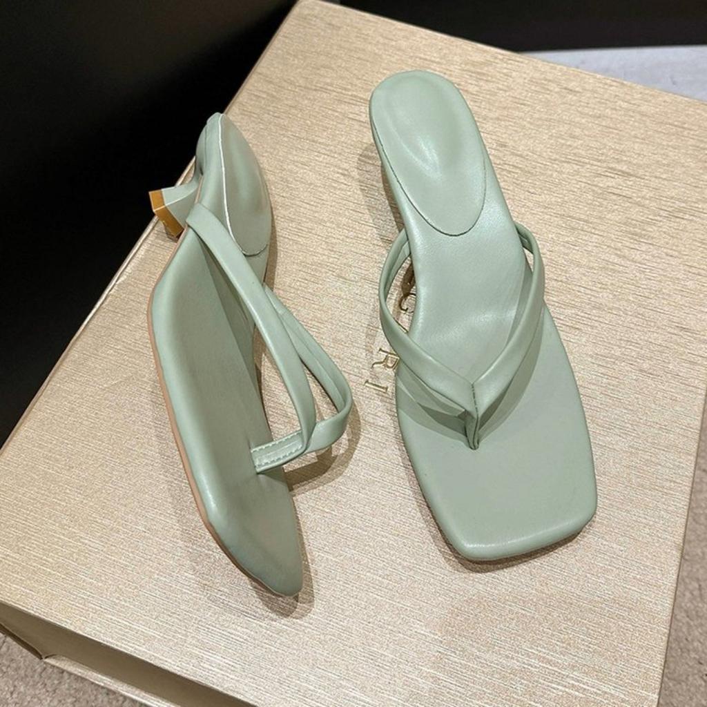 Square Toe Clip On Casual Beach Flip Flops for Women with Slim Heels and Sandals for Women