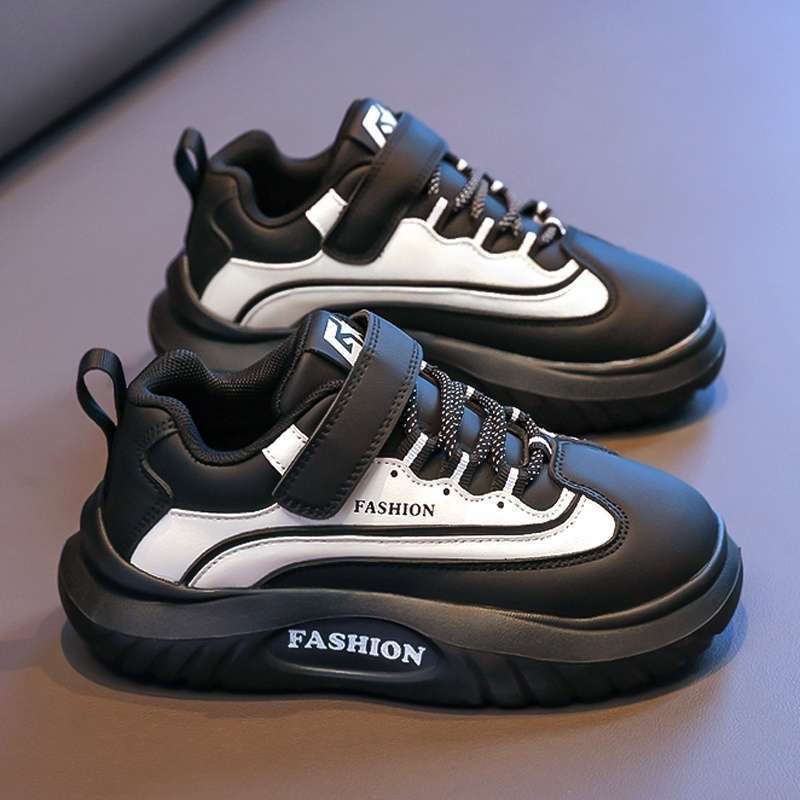 

Girls shoes 2025 spring new children s soft-soled sports shoes medium and large children and girls non-slip lightweight casual board shoes 31 yards inner length 18.9cm чорний