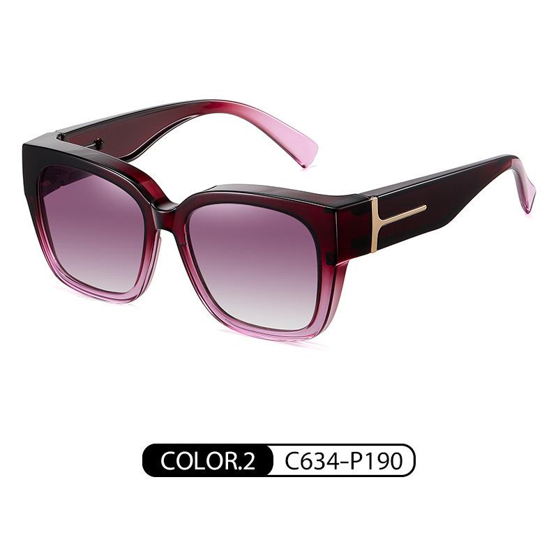 2025 Trendy Myopia Clip-on Gradient Polarized Sunglasses – Large Square Frame for Women, Ideal for Driving & Cycling.