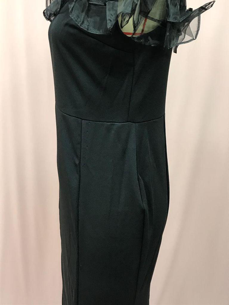 2025 Off-Shoulder Slim-Fit Ruffle Knit Dress with Small Train, European and American Style