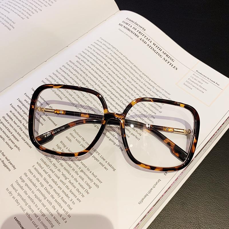 

Fashion Trendy Eye Glasses Square Shape Blue Light Blocking Glasses Frame Women Decorative Glass