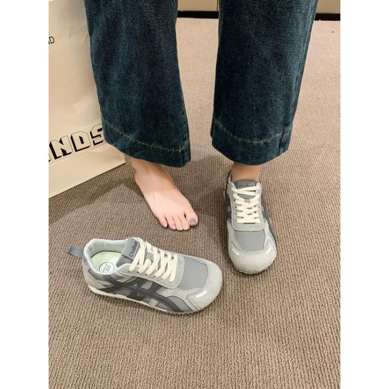 

Leather women s autumn new thick-soled inner height increase versatile lightweight casual sports shoes 40 светло-серый