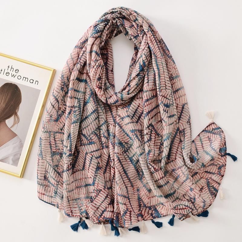 Autumn Fashion Aztec Geometric Tassel Viscose Shawl Scarf Lady High Quality Wrap Pashmina Stole Bufandas Muslim Hijab Sjaal