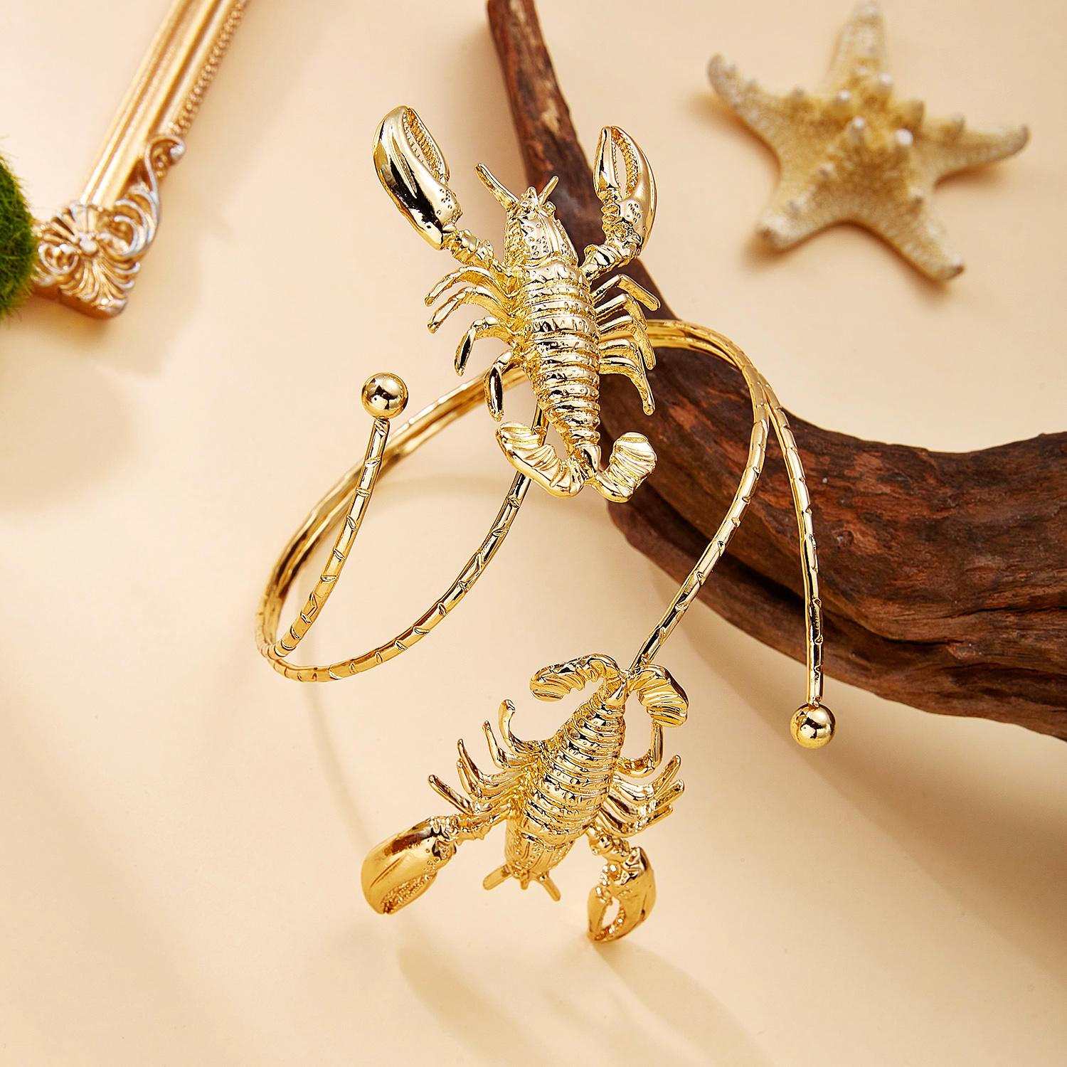 

Cute Lobster Arm Cuff Bracelet for Women Fashion Gold Plated Adjustable Upper Armlet Open Bangle Ocean Beach Jewelry Gift
