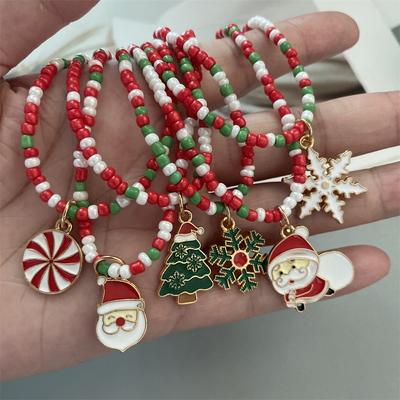 Weihnachtshalsketten für Damen Mädchen Handgefertigt Reiskörner Weihnachtsbaum Weihnachtsmann Schneemann Halskettenanhänger Schmuck für das Neue Jahr
