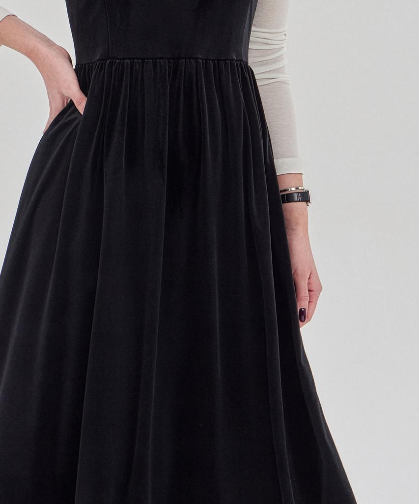 Maia Velvet Flower Dress - Black (Tencel T-Shirt Set)