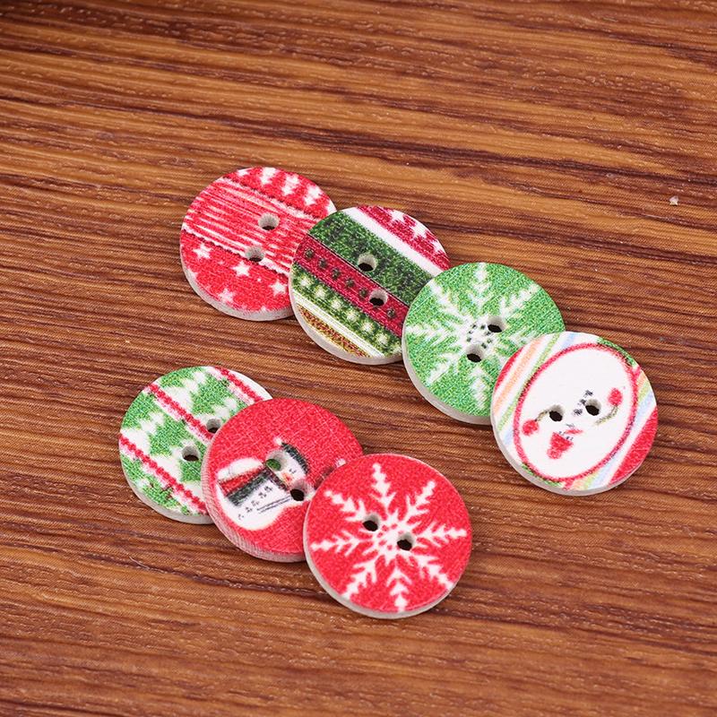 100Pcs/Pack 15MM Christmas Painted Tree Snowflake Snowman Wooden Buttons Holiday Decoration Red Green Wooden Buttons