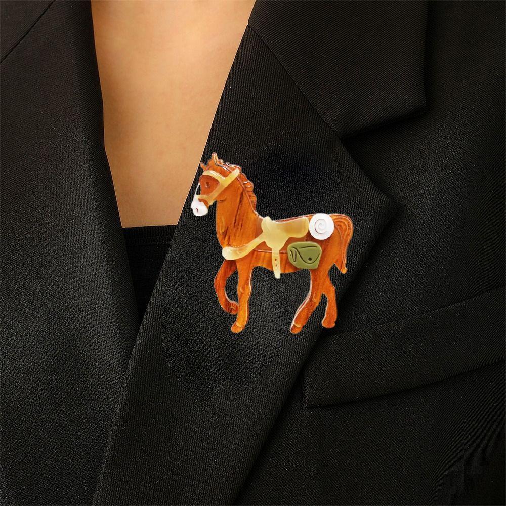New Design Running Horse Brooch Brown Brooch Pins Jewelry Zodiac Animal Badge  Women