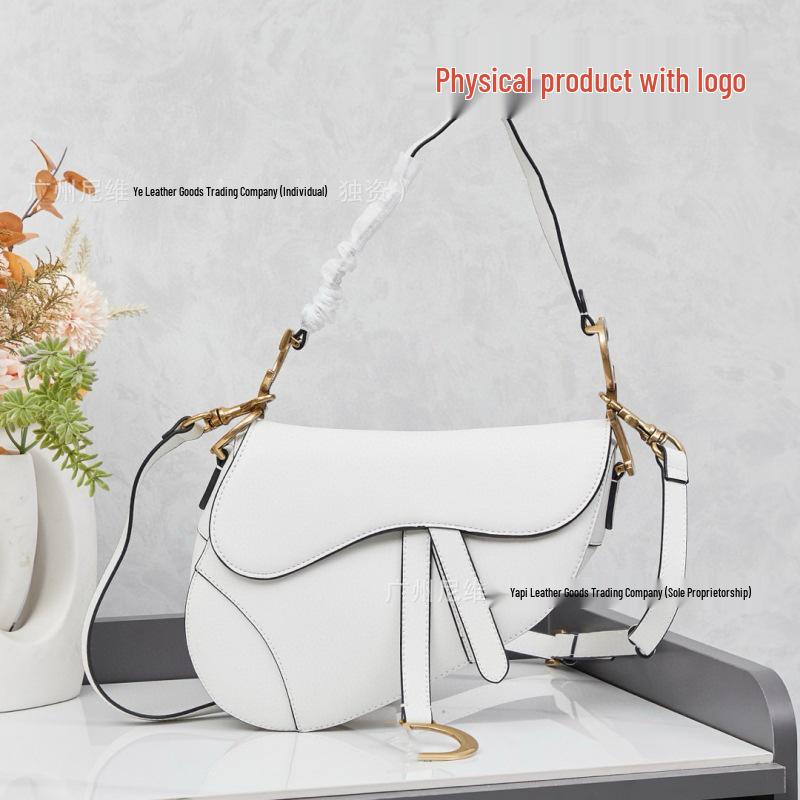 

Women s Crossbody Saddle Bag with Vintage Floral Embroidery 25*6.5*20 cm