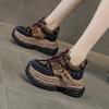 2 Frühjahr Neu Innere Höhenerhöhung und Farbpolitur Retro Sport und Freizeit Vielseitige Damenschuhe Kleine Plateau-Schuhe Damen