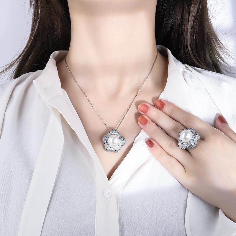 New European and American retro inlaid Austrian fritillary pearl inlaid with colored diamonds creative women's suit 14mm